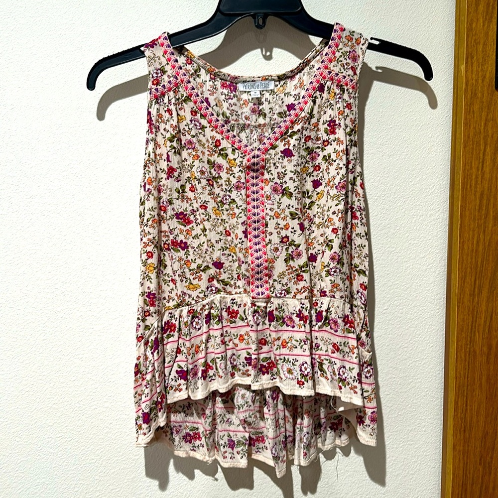Patrons of Peace Hi Low floral top. Size M.